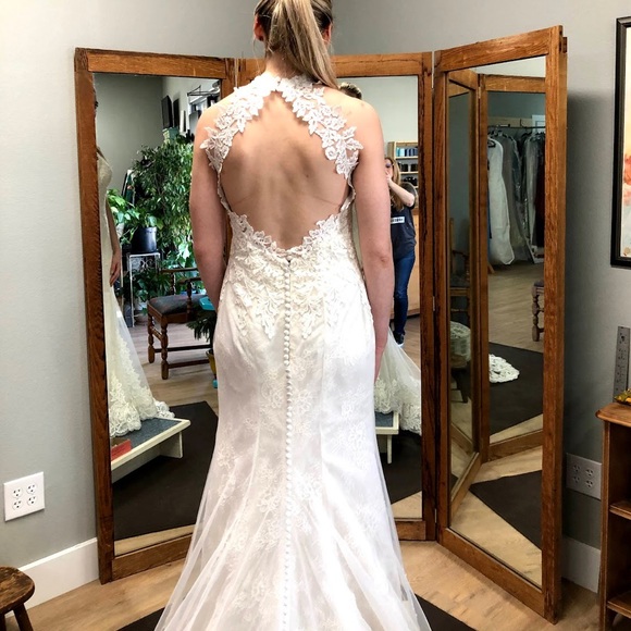 BRAND NEW WEDDING DRESS ✨ - Picture 4 of 7